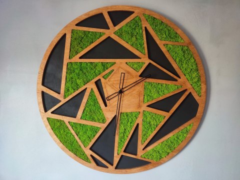 Drewniany zegar z mchem chrobotkiem o średnicy 80 cm