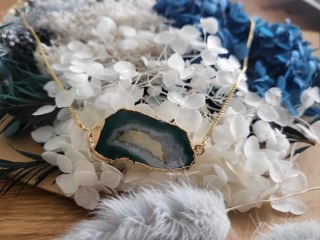 Naszyjnik z kamieniem naturalnym, agat zielony różne